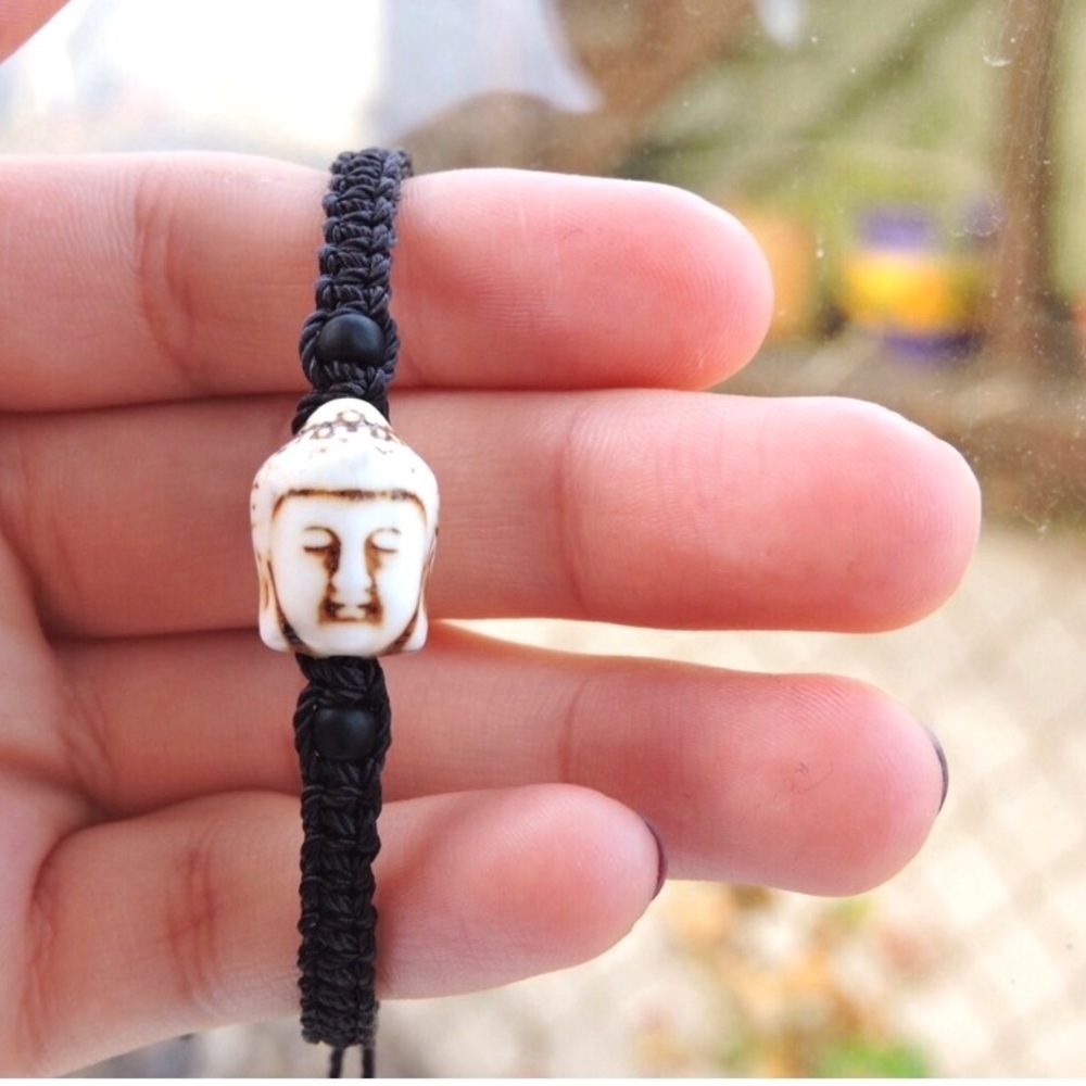 Buddha Natural Stone Beaded Square-knot Bracelet - Picture 2 of 5